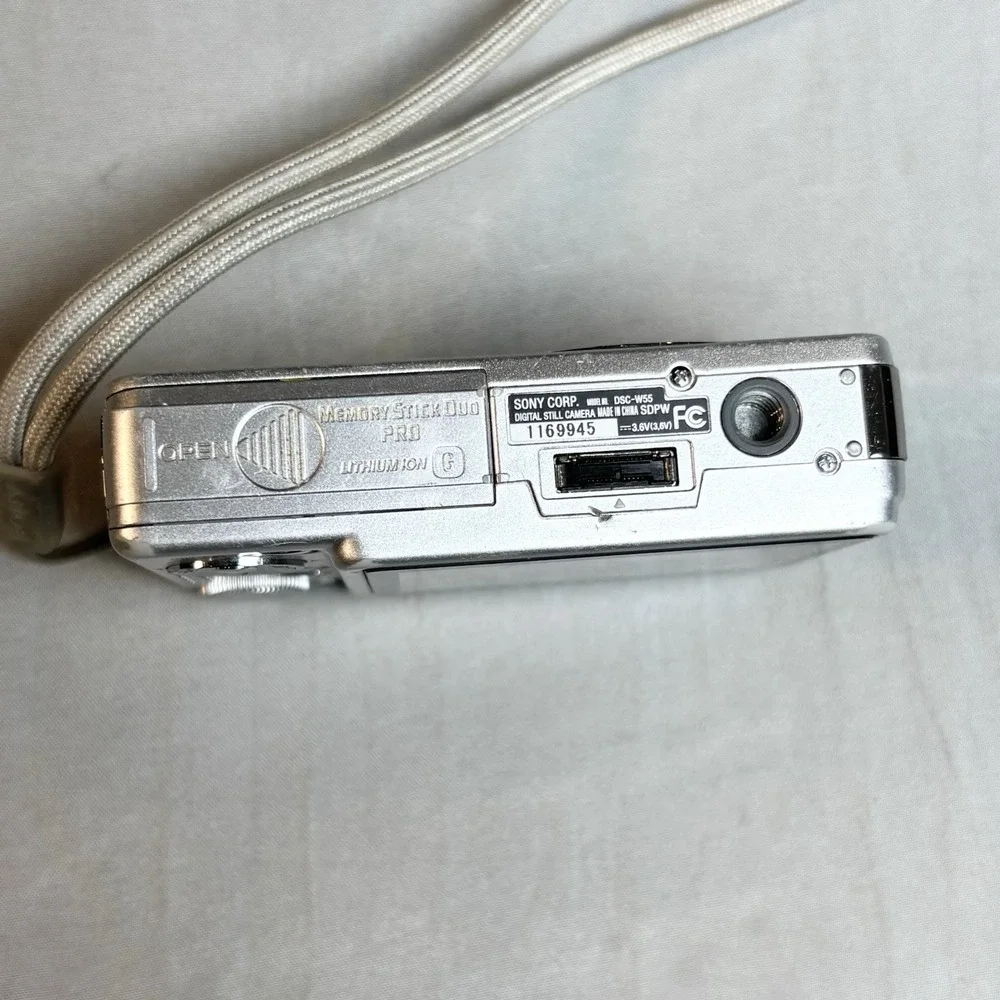 Sony Cyber shot Dsc -w55 Digital Camera Silver